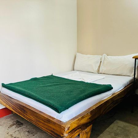 Arusha Backpackers Hotel Екстер'єр фото