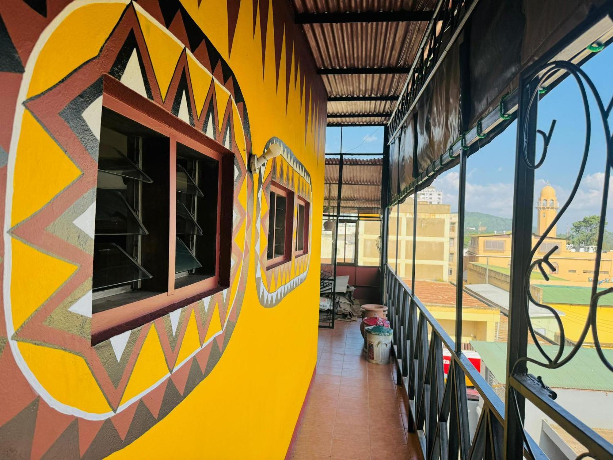 Arusha Backpackers Hotel Екстер'єр фото