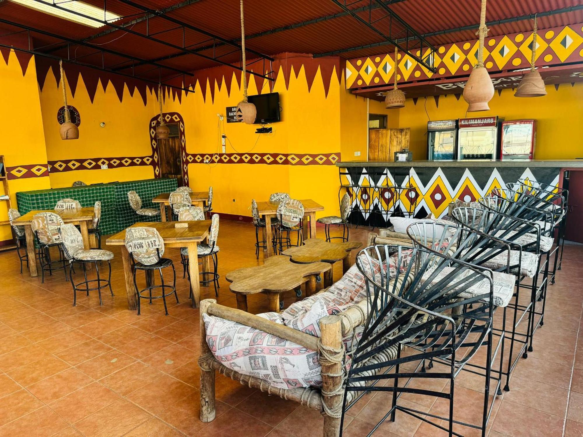 Arusha Backpackers Hotel Екстер'єр фото