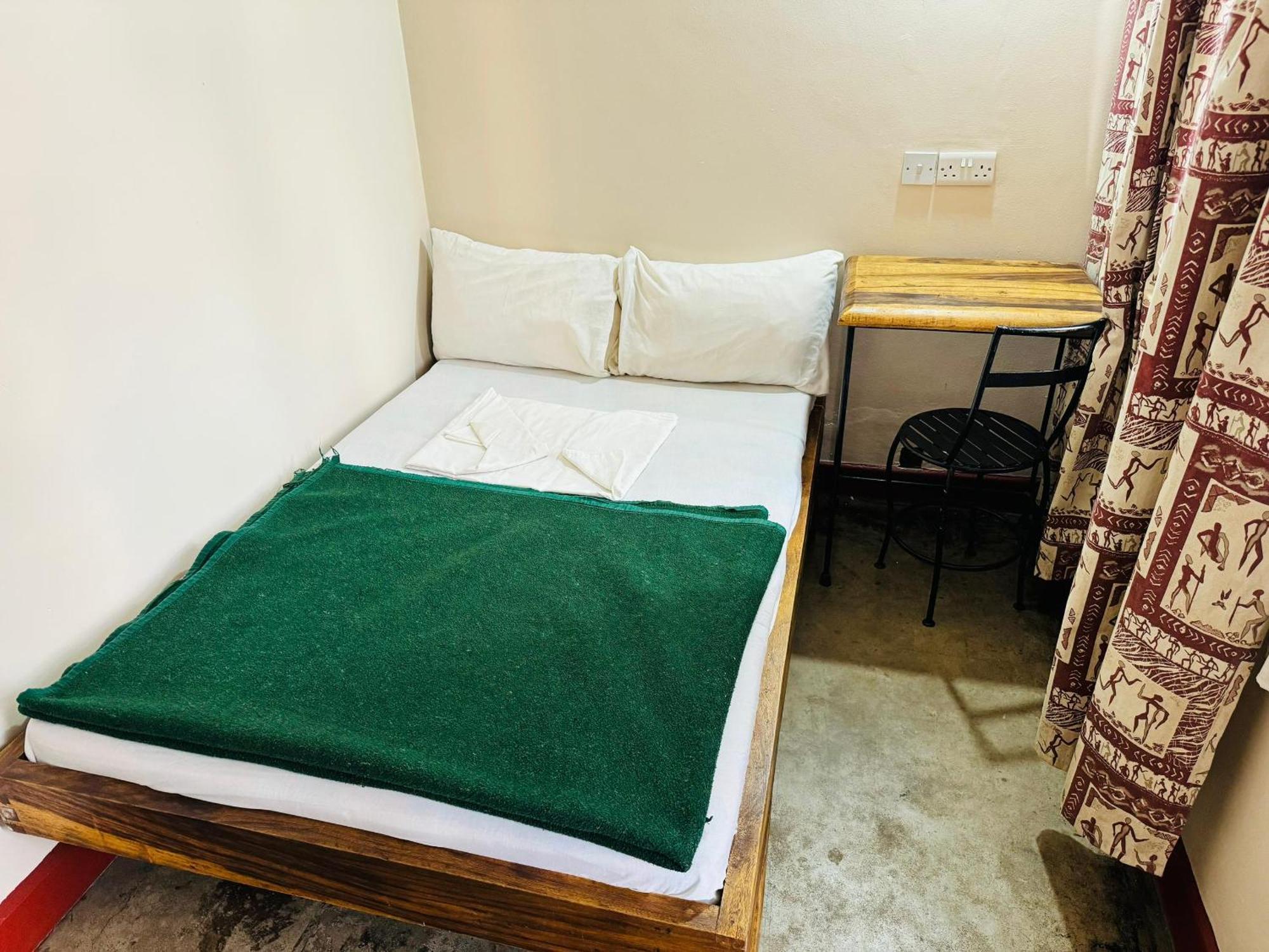 Arusha Backpackers Hotel Екстер'єр фото