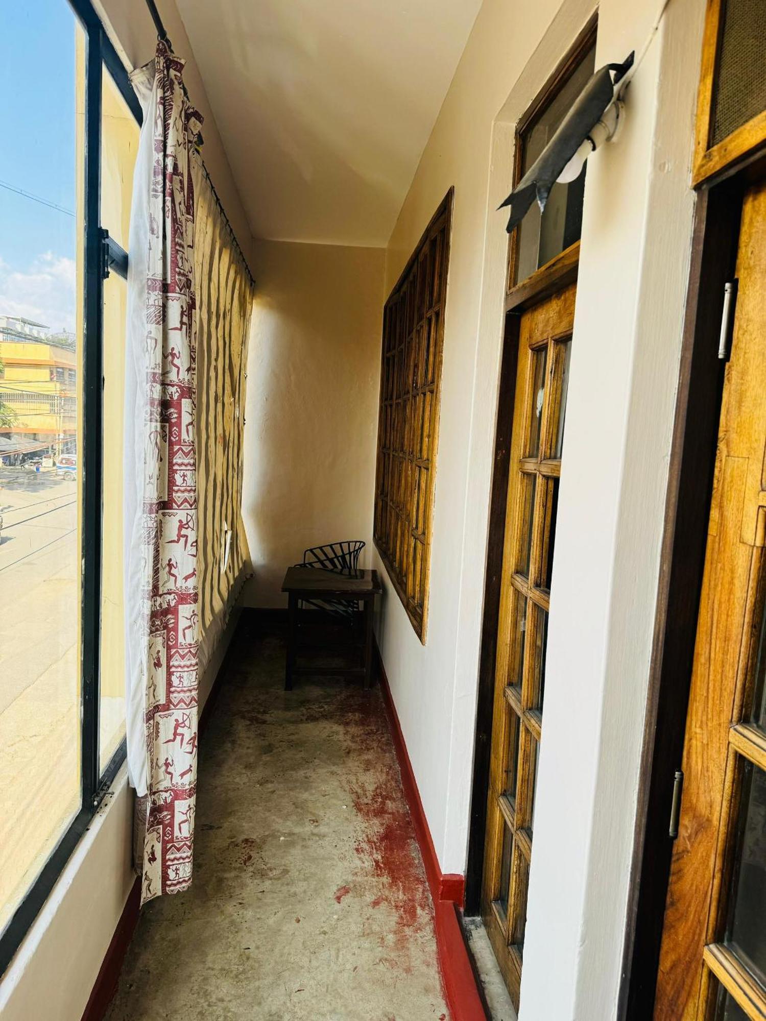 Arusha Backpackers Hotel Екстер'єр фото