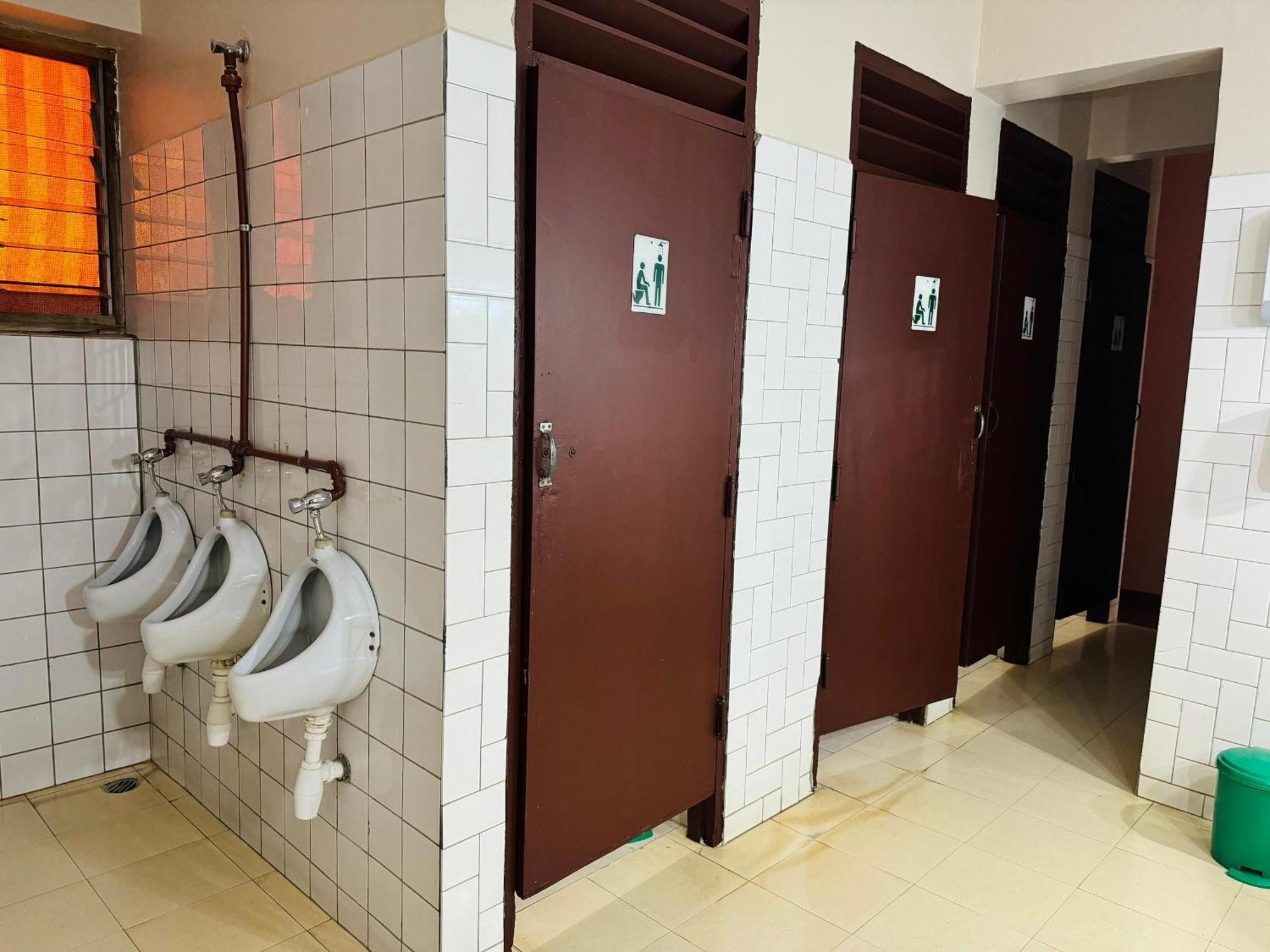 Arusha Backpackers Hotel Екстер'єр фото