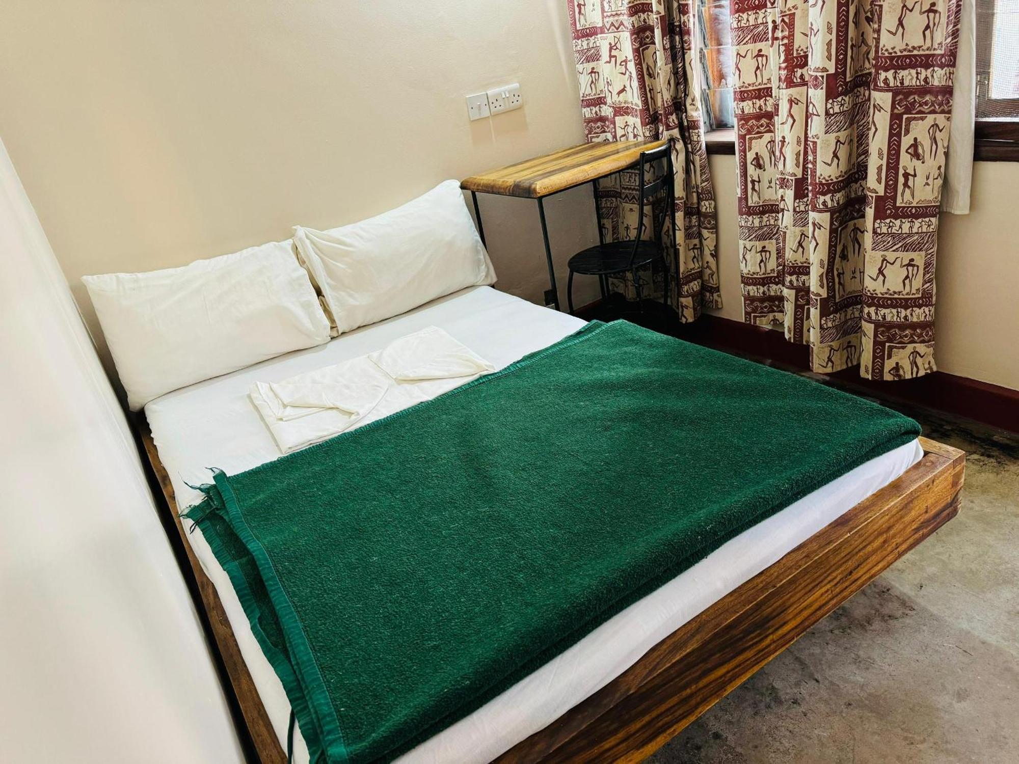 Arusha Backpackers Hotel Екстер'єр фото
